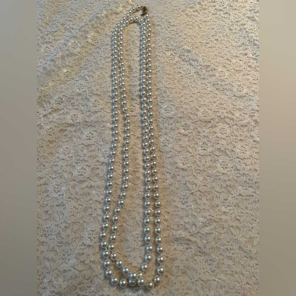 Napier/vintage faux pearl necklace, 60”, many different ways to wear - Picture 3 of 5